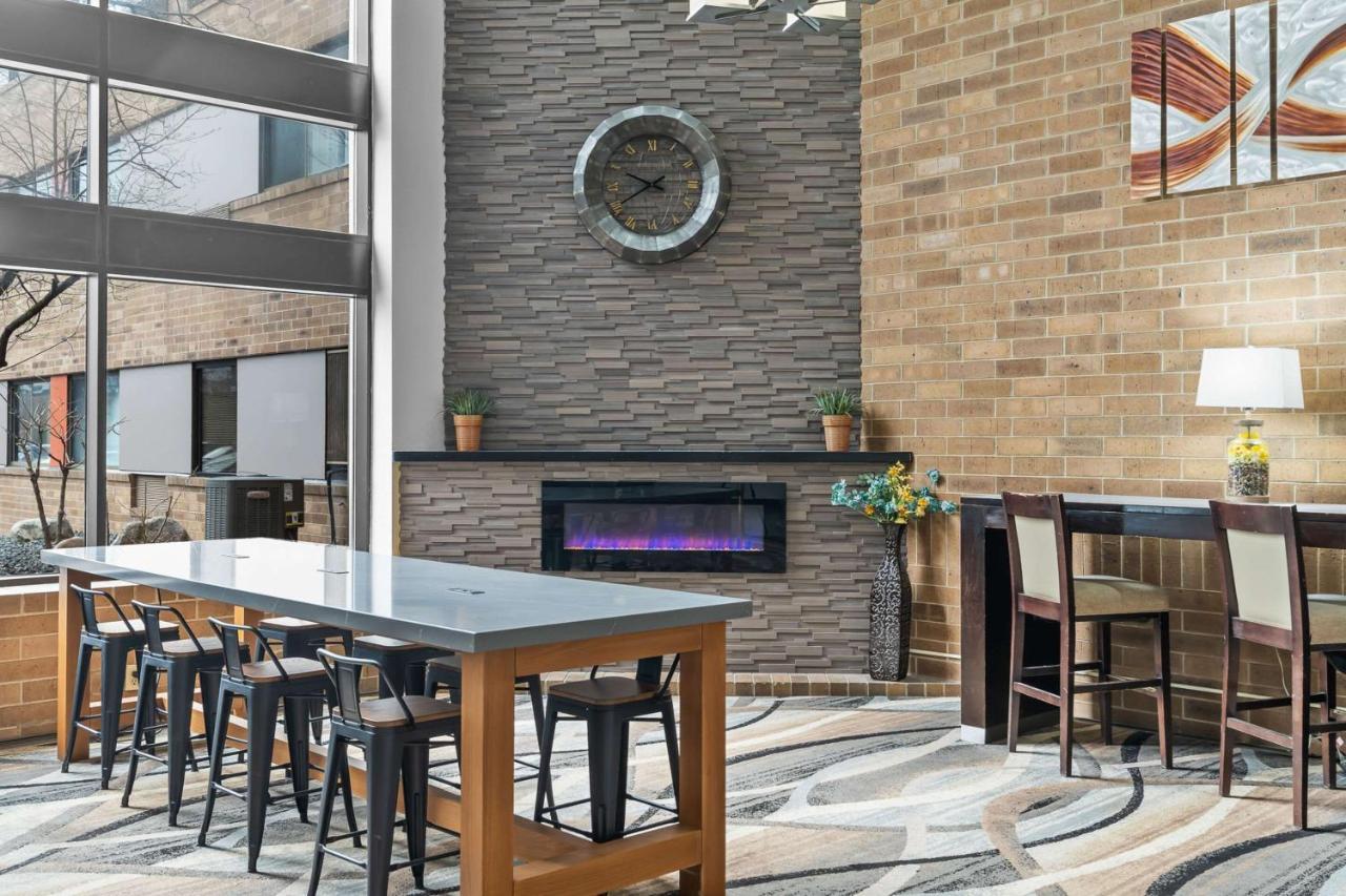 Quality Inn & Suites Mall Of America - Msp Airport Bloomington Ngoại thất bức ảnh