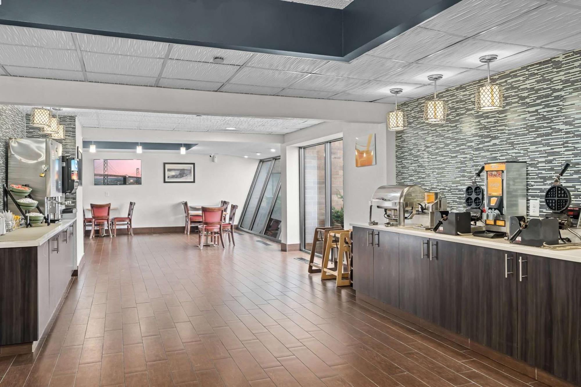 Quality Inn & Suites Mall Of America - Msp Airport Bloomington Ngoại thất bức ảnh