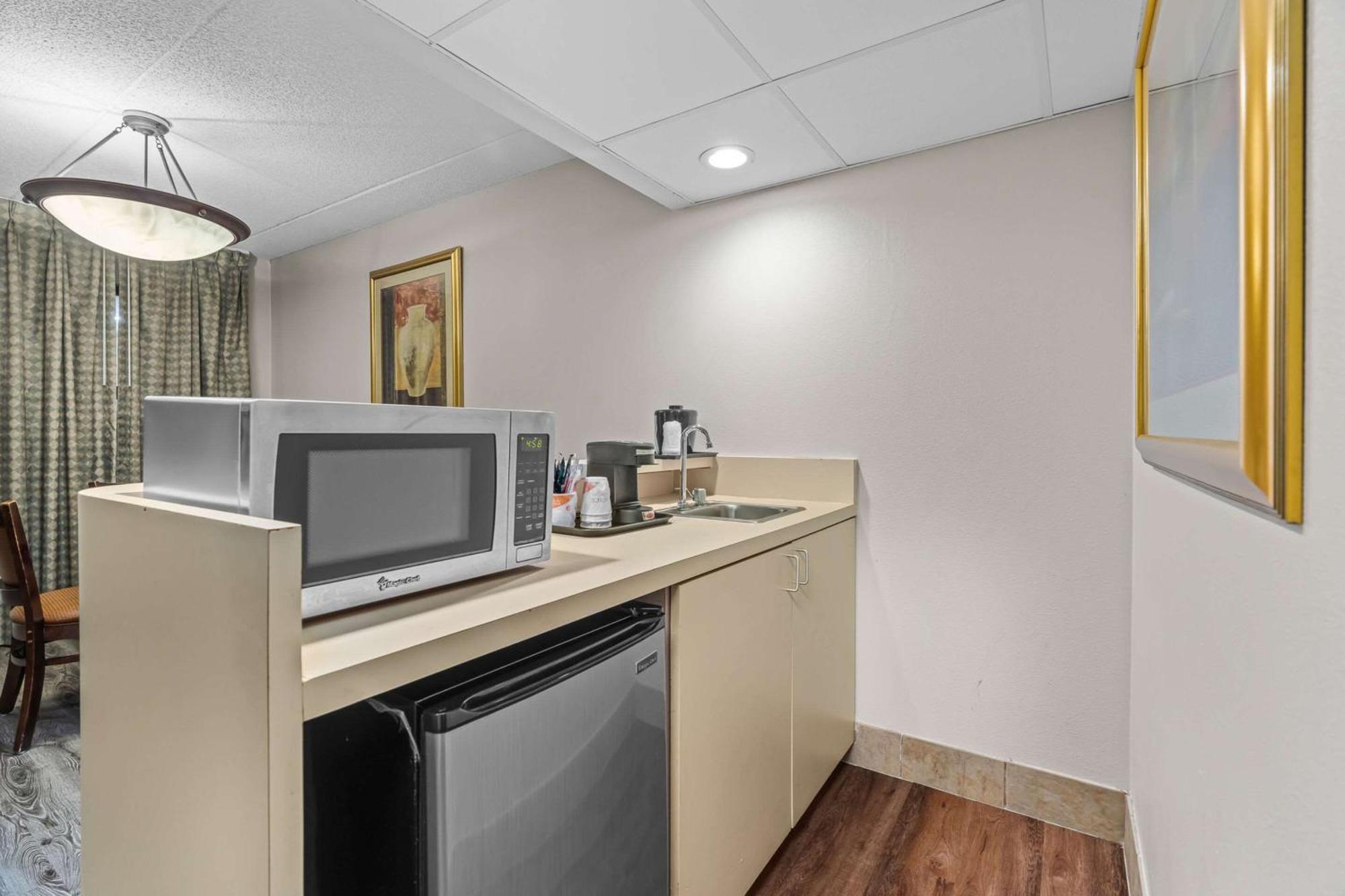 Quality Inn & Suites Mall Of America - Msp Airport Bloomington Ngoại thất bức ảnh